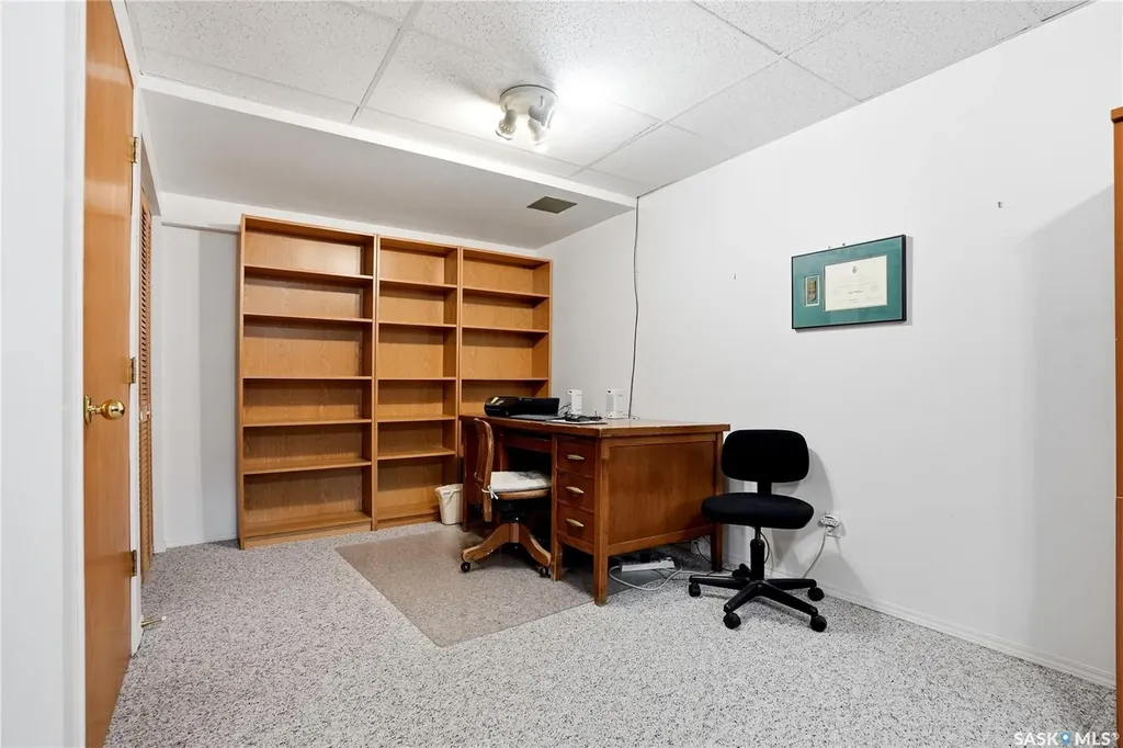 420 Heritage Crescent Saskatoon SK S7H 5P3
