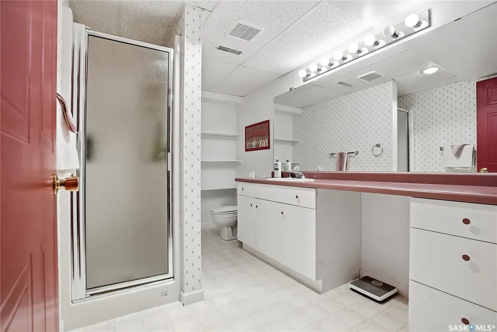 420 Heritage Crescent Saskatoon SK S7H 5P3