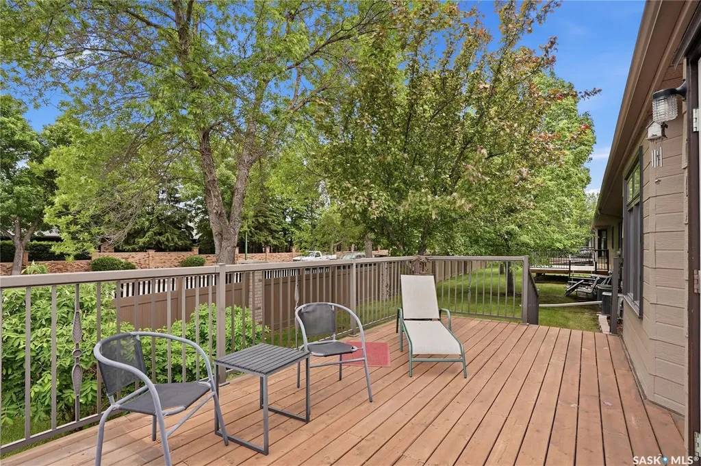 420 Heritage Crescent Saskatoon SK S7H 5P3
