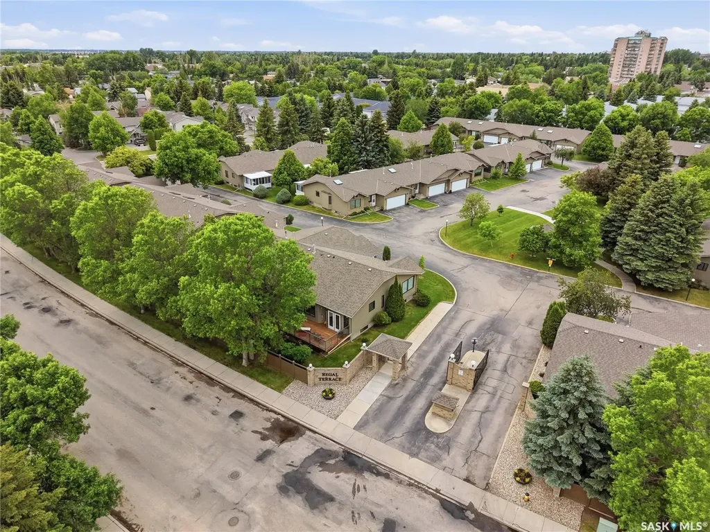 420 Heritage Crescent Saskatoon SK S7H 5P3