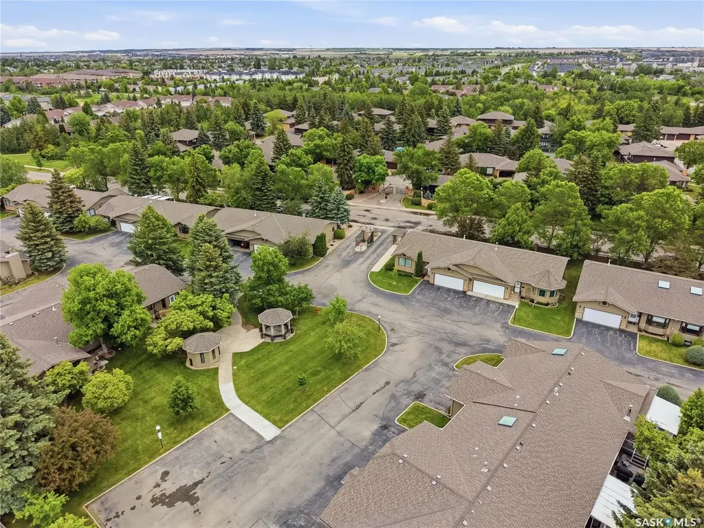 420 Heritage Crescent Saskatoon SK S7H 5P3