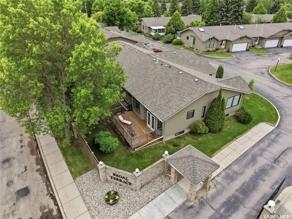420 Heritage Crescent Saskatoon SK S7H 5P3