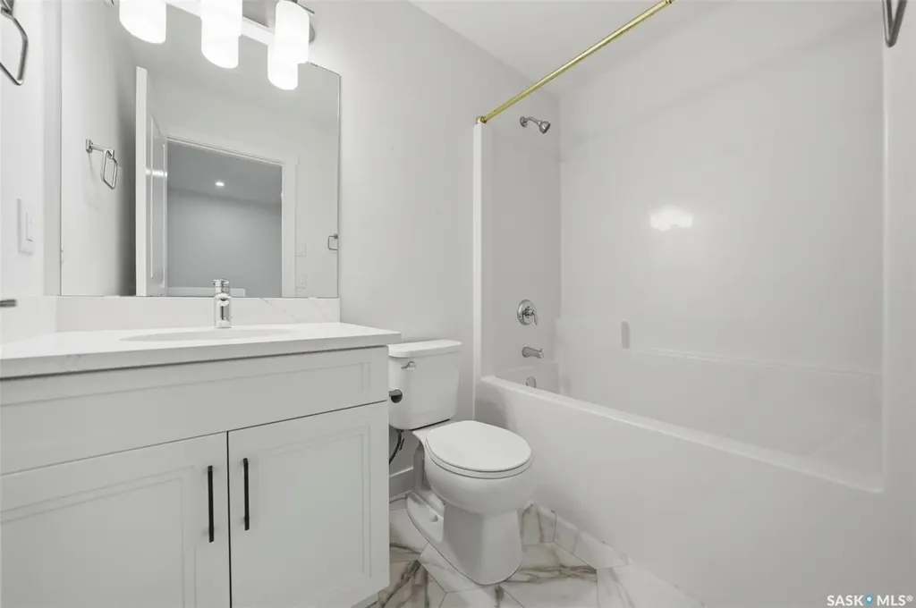 830 Kensington Boulevard Saskatoon SK S7L 6H1