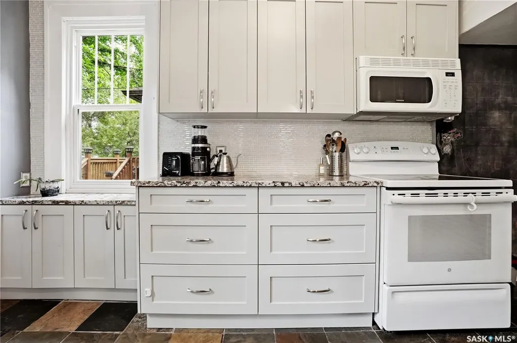 2124 Argyle Street Regina SK S4T 3S9