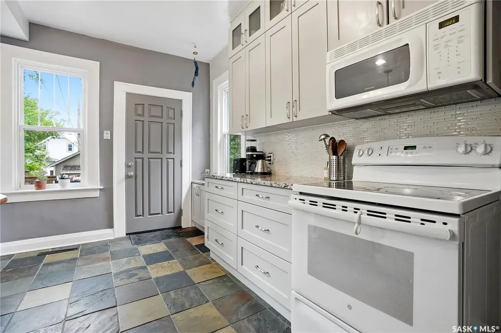 2124 Argyle Street Regina SK S4T 3S9