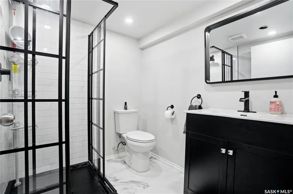 2124 Argyle Street Regina SK S4T 3S9
