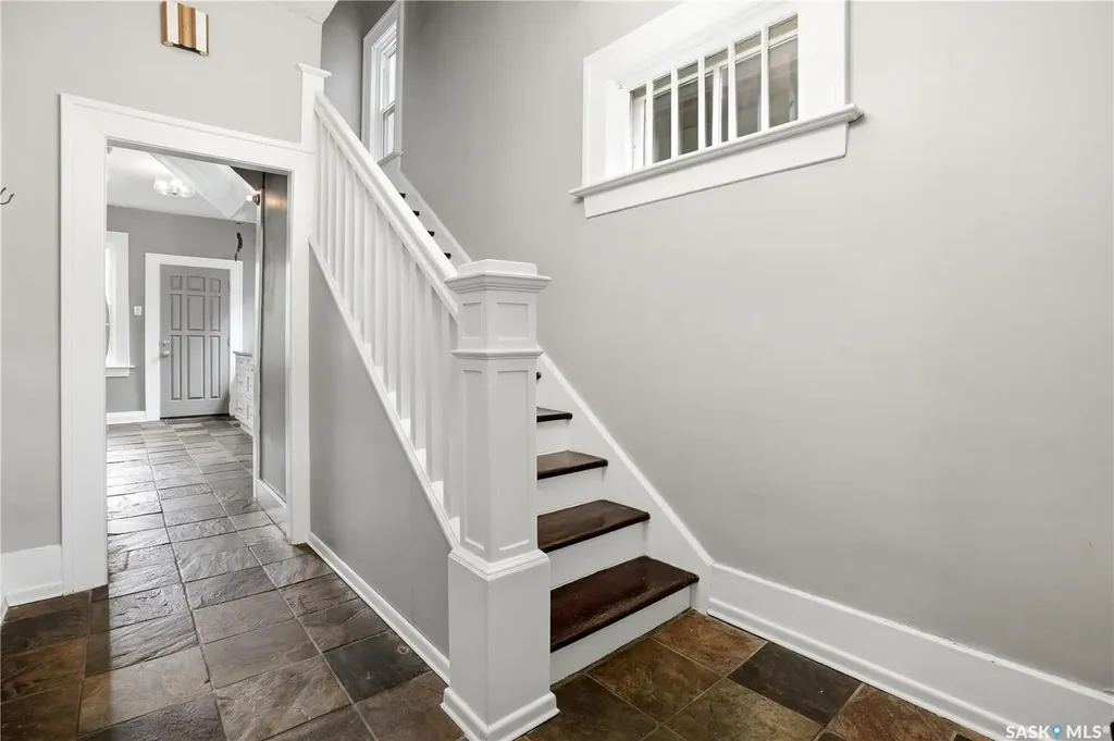 2124 Argyle Street Regina SK S4T 3S9