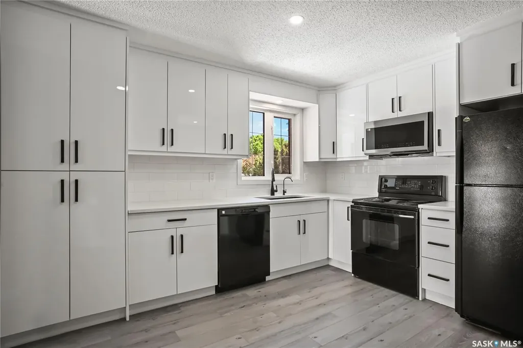 3331 Parkland Drive E Regina SK S4V 1V7