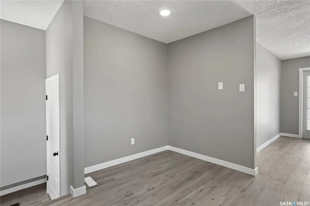 3331 Parkland Drive E Regina SK S4V 1V7