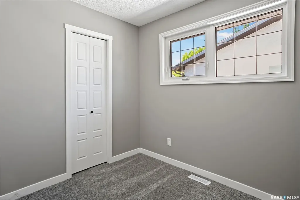 3331 Parkland Drive E Regina SK S4V 1V7