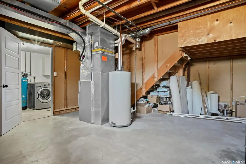 3331 Parkland Drive E Regina SK S4V 1V7