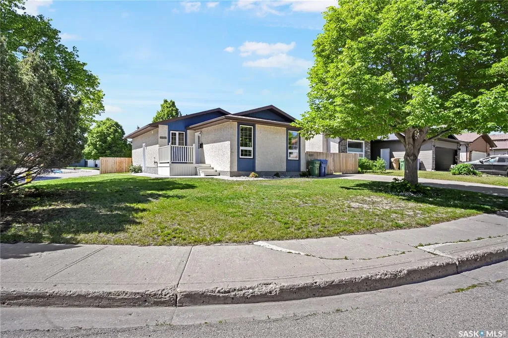 3331 Parkland Drive E Regina SK S4V 1V7