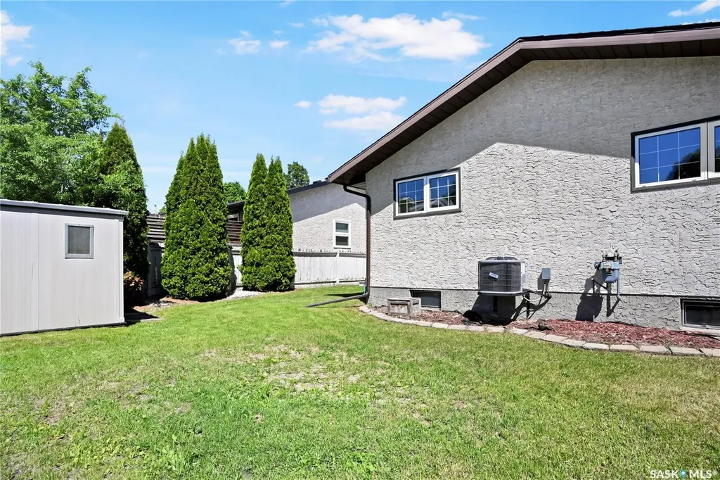 3331 Parkland Drive E Regina SK S4V 1V7