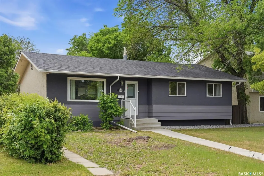 2638 Eastview Saskatoon SK S7J 3G8