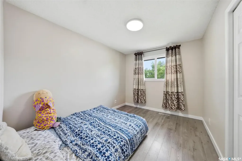 2638 Eastview Saskatoon SK S7J 3G8