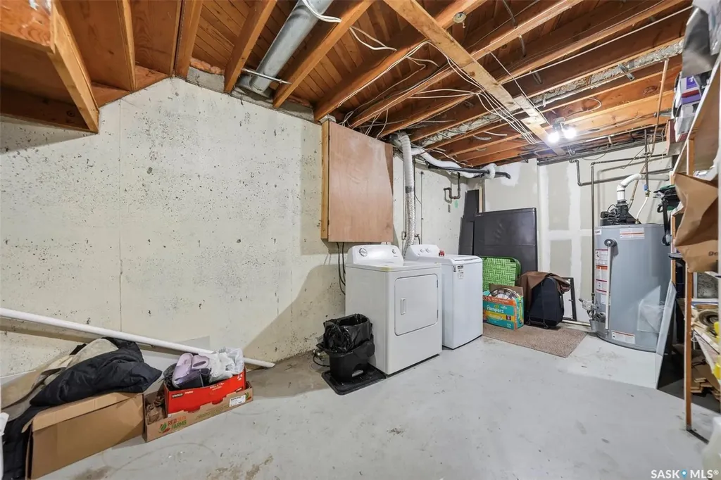 2638 Eastview Saskatoon SK S7J 3G8