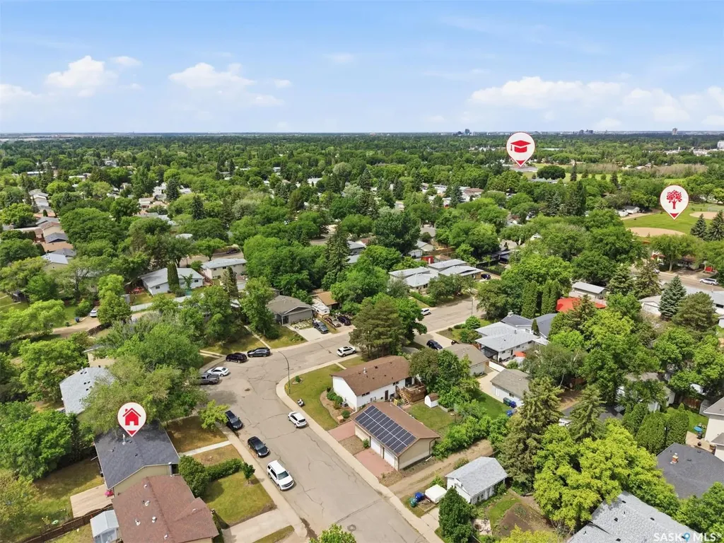 2638 Eastview Saskatoon SK S7J 3G8