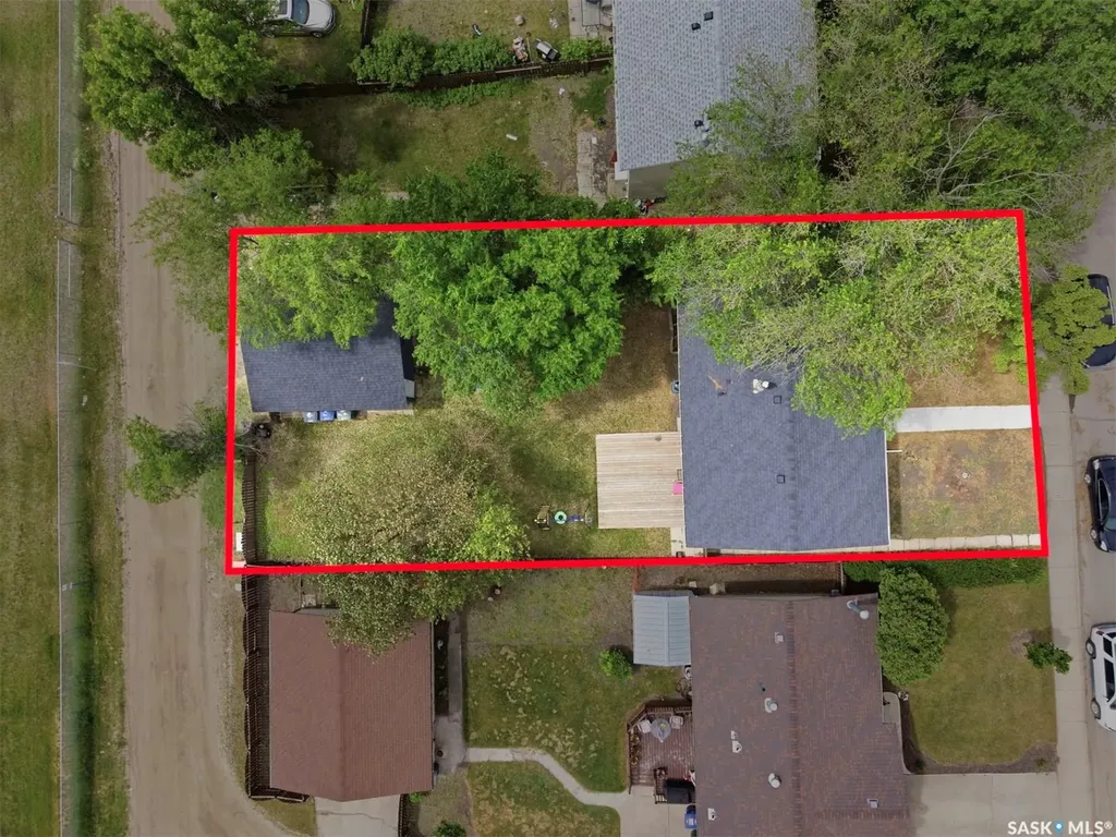 2638 Eastview Saskatoon SK S7J 3G8
