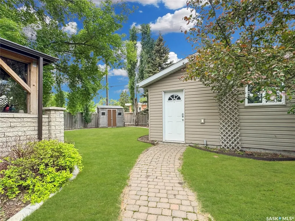 1091 110th Street North Battleford SK S9A 2H3