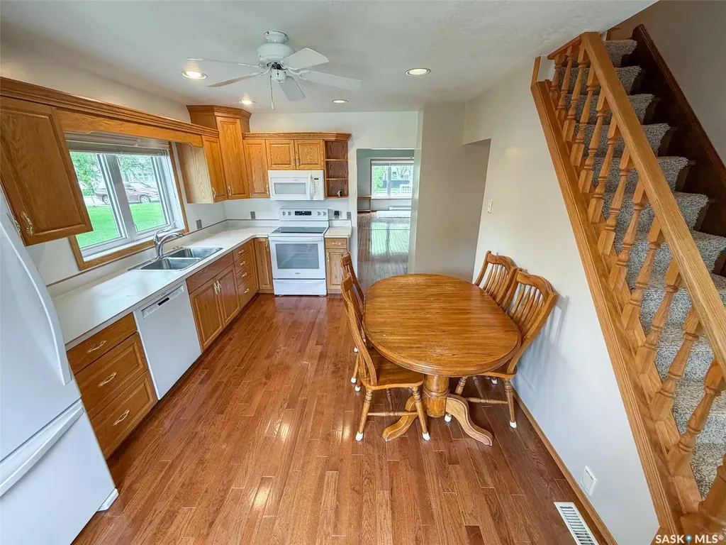 692 2nd Street E Shaunavon SK S0N 2M0