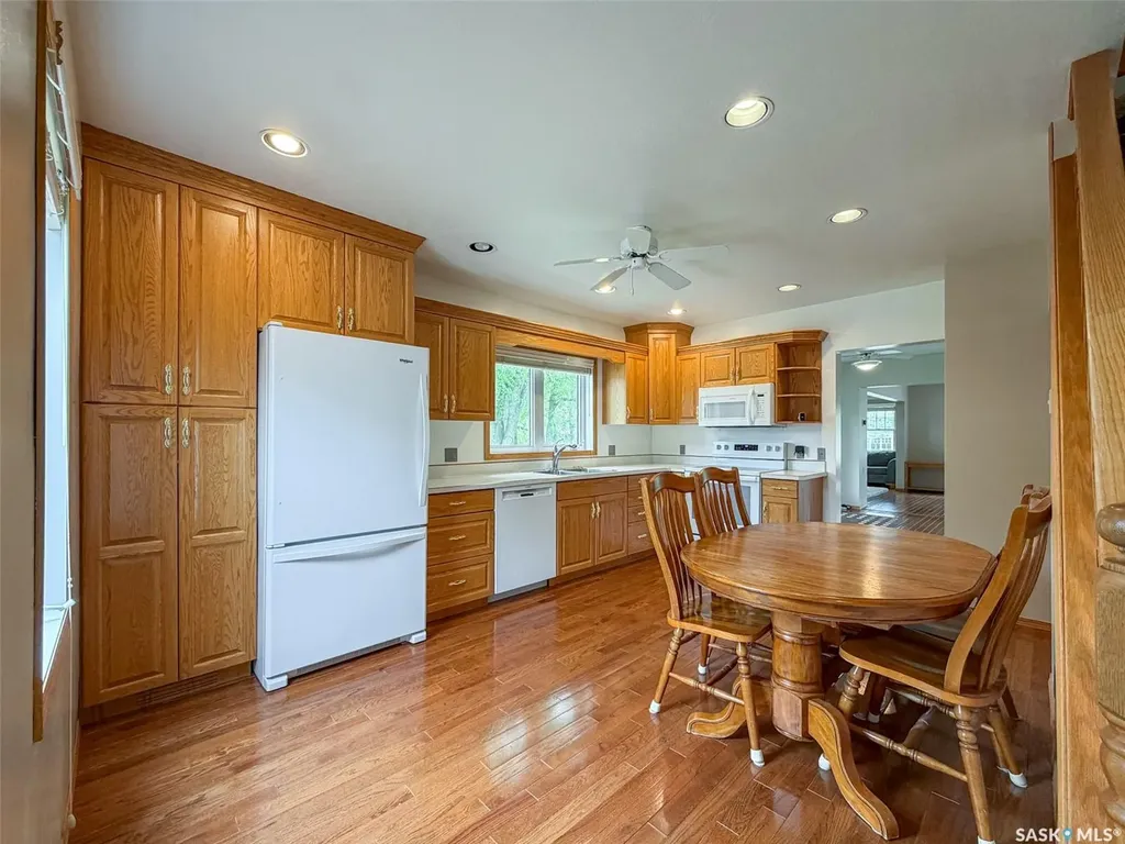 692 2nd Street E Shaunavon SK S0N 2M0