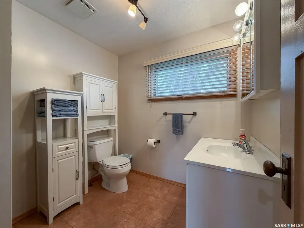 692 2nd Street E Shaunavon SK S0N 2M0