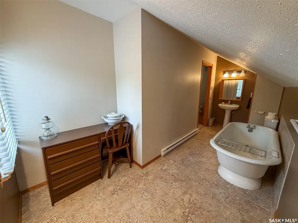 692 2nd Street E Shaunavon SK S0N 2M0