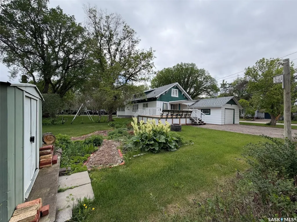 692 2nd Street E Shaunavon SK S0N 2M0