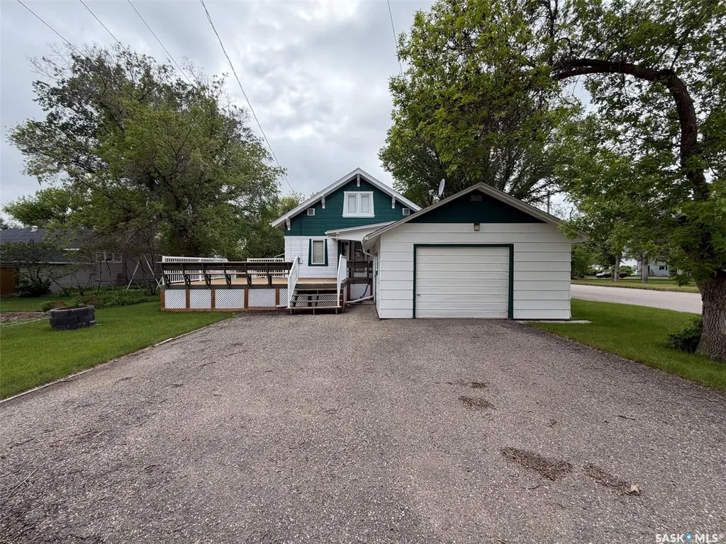 692 2nd Street E Shaunavon SK S0N 2M0