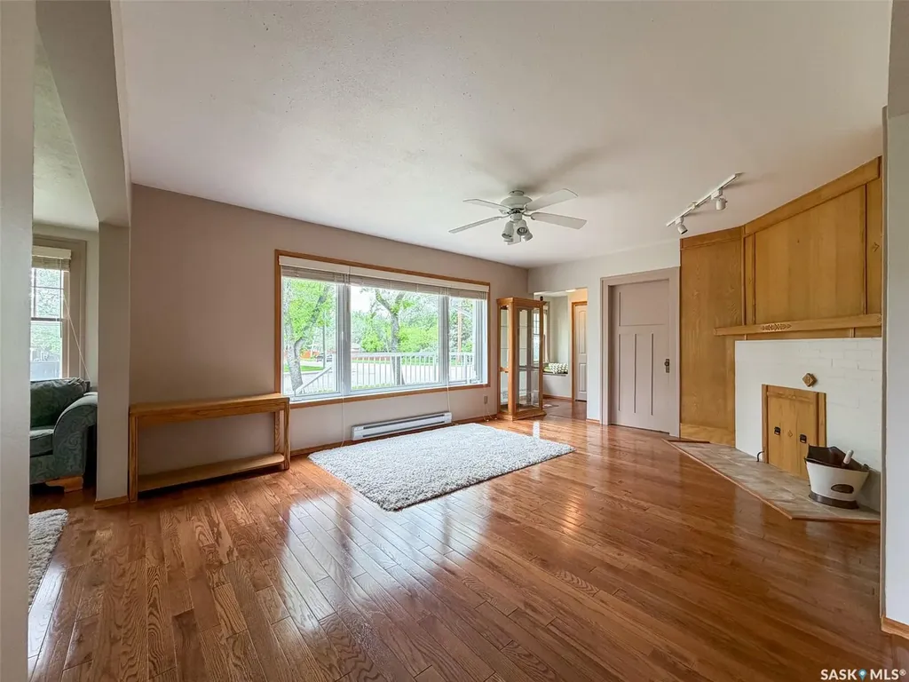 692 2nd Street E Shaunavon SK S0N 2M0