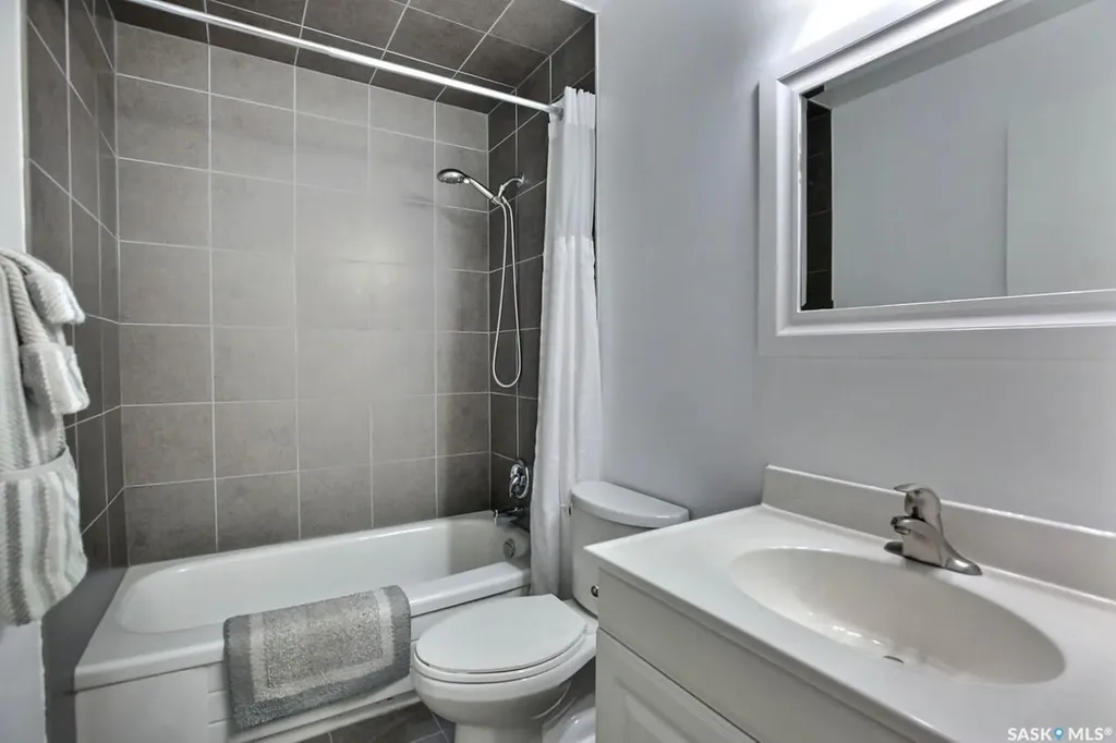 2534 7th Avenue E Regina SK S4N 5T4