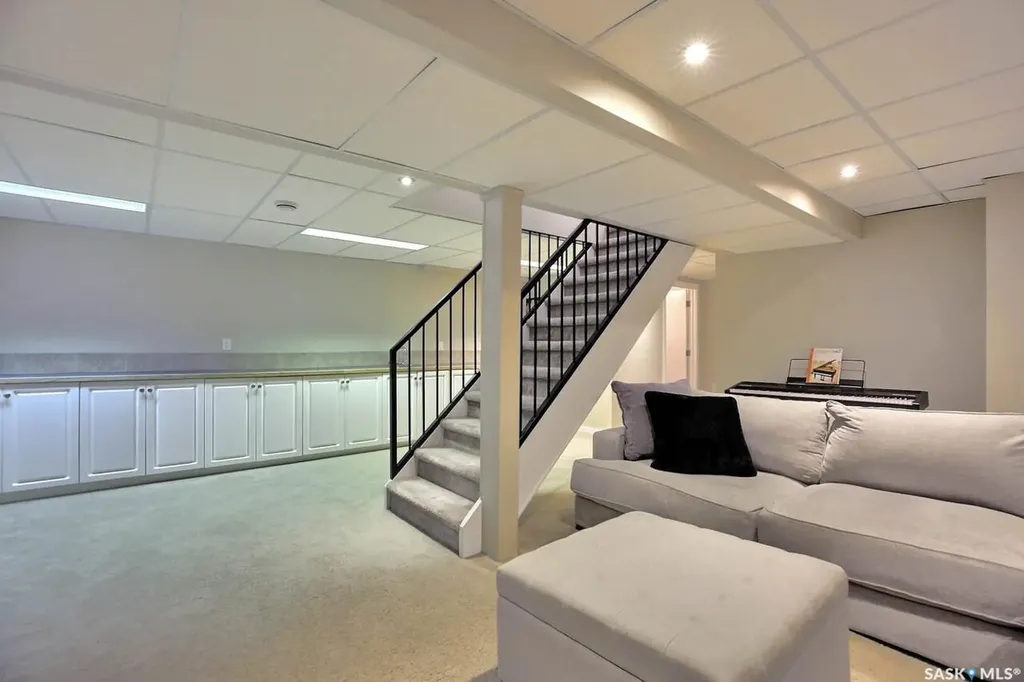 2534 7th Avenue E Regina SK S4N 5T4