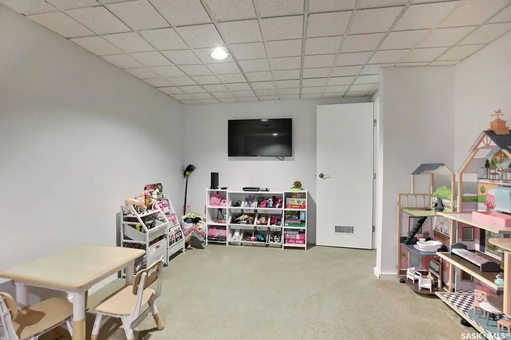 2534 7th Avenue E Regina SK S4N 5T4