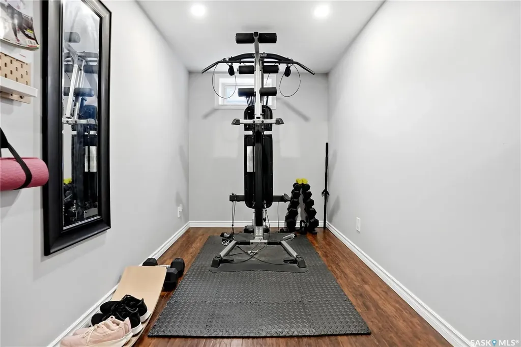 38 Ellison Crescent Regina SK S4R 4V5