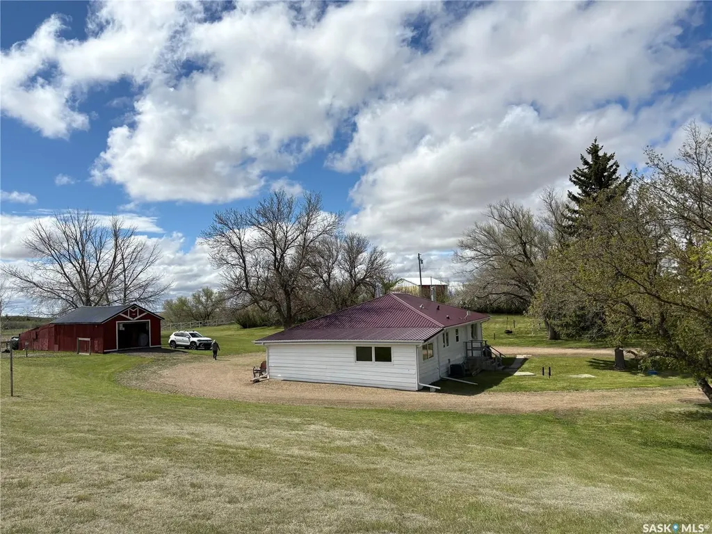 229 Calgary Street Ernfold SK S0H 1K0