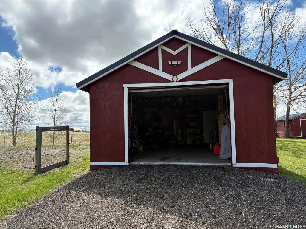 229 Calgary Street Ernfold SK S0H 1K0