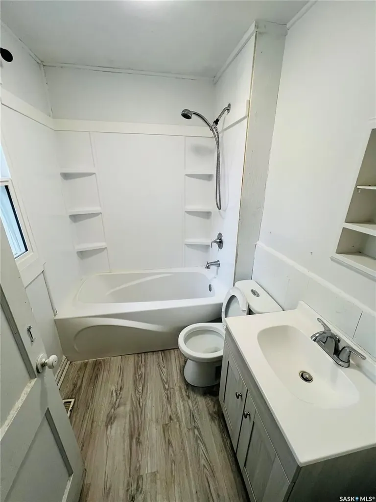 568 7th Street E Prince Albert SK S6V 0S5