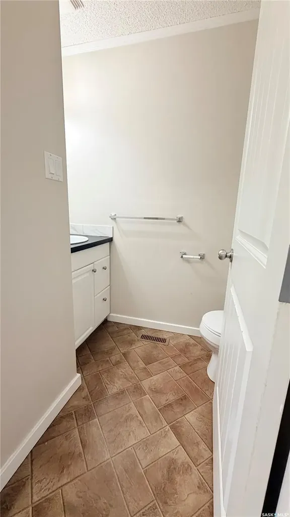 444 Coad Manor Saskatoon SK S7R 0K2