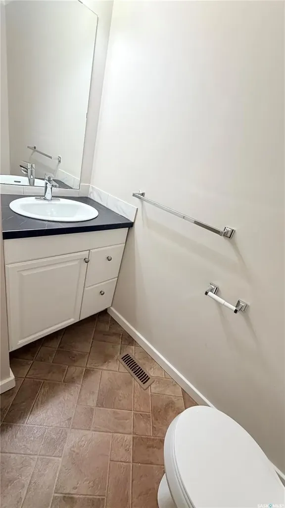 444 Coad Manor Saskatoon SK S7R 0K2