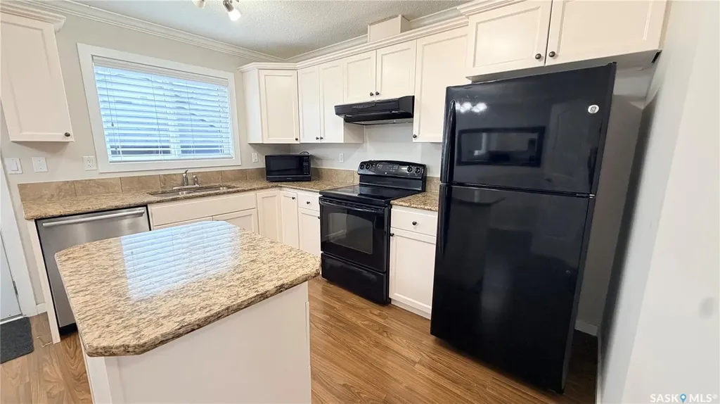 444 Coad Manor Saskatoon SK S7R 0K2
