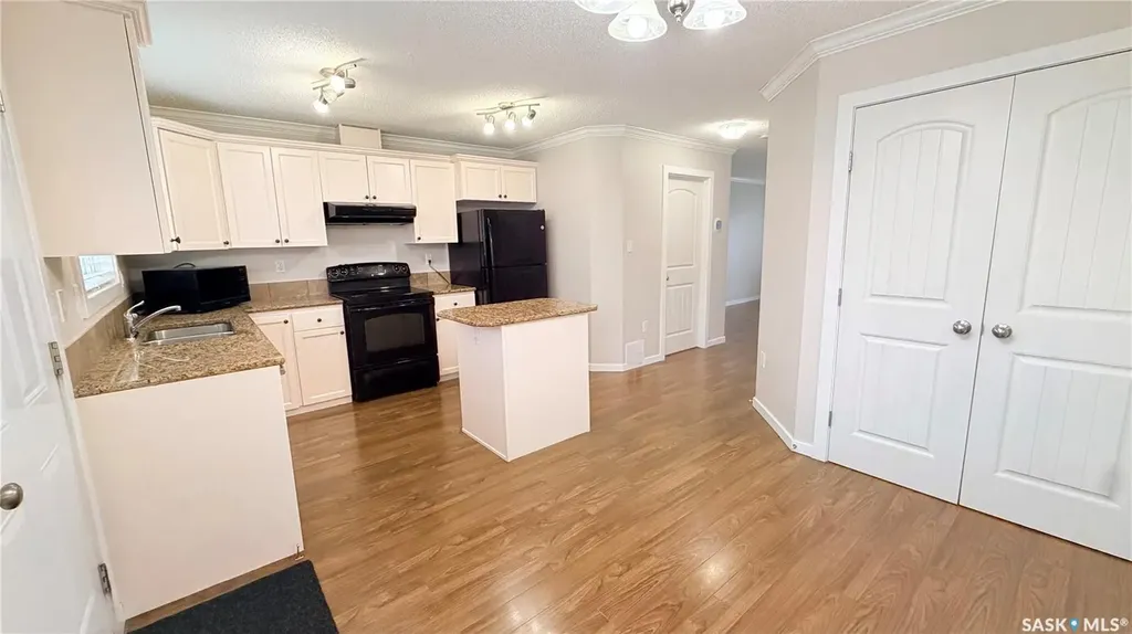 444 Coad Manor Saskatoon SK S7R 0K2