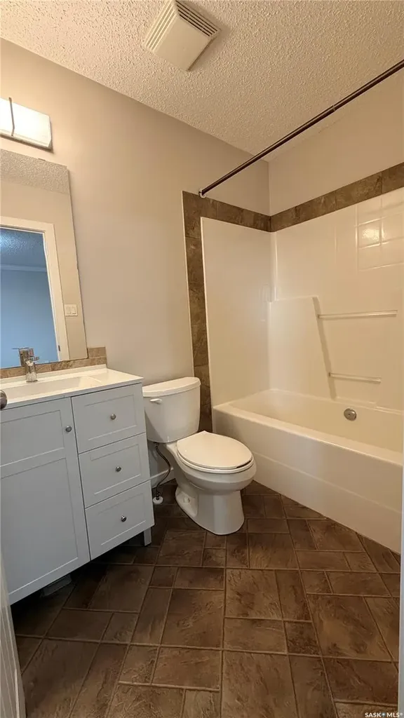 444 Coad Manor Saskatoon SK S7R 0K2