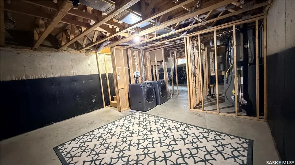 444 Coad Manor Saskatoon SK S7R 0K2