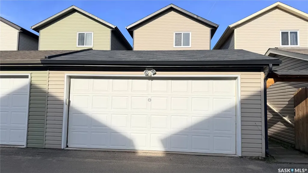 444 Coad Manor Saskatoon SK S7R 0K2