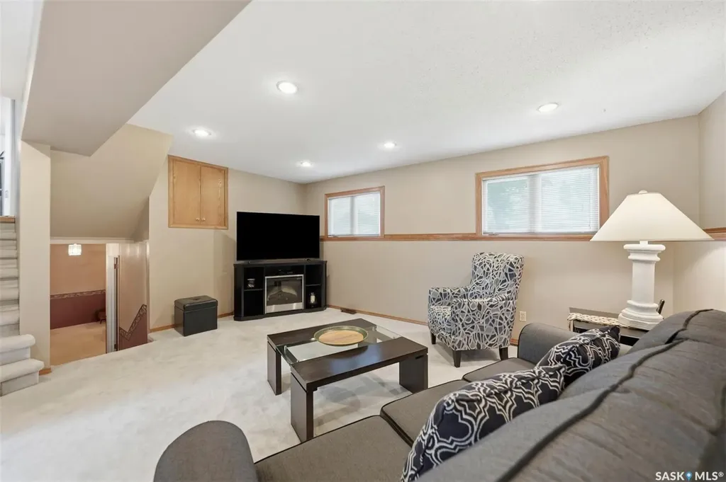 261 Assiniboine Drive Saskatoon SK S7K 4A3