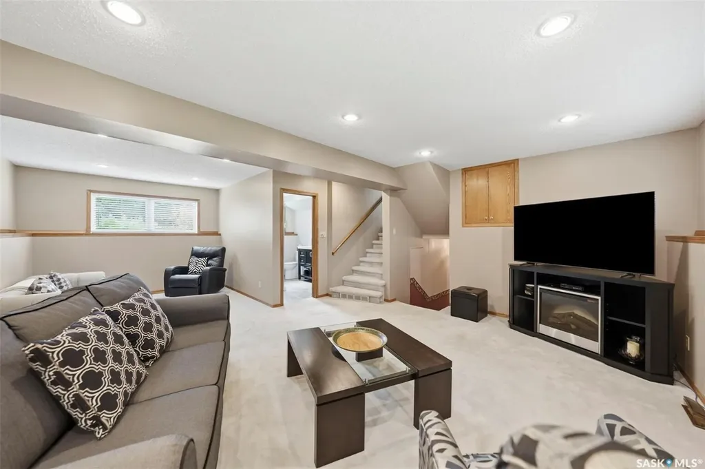 261 Assiniboine Drive Saskatoon SK S7K 4A3