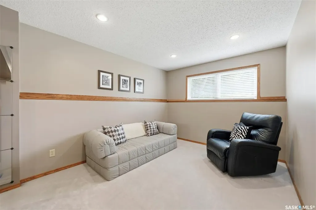 261 Assiniboine Drive Saskatoon SK S7K 4A3