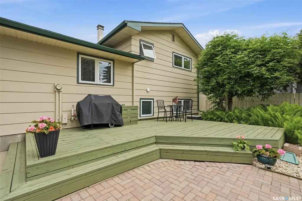 261 Assiniboine Drive Saskatoon SK S7K 4A3