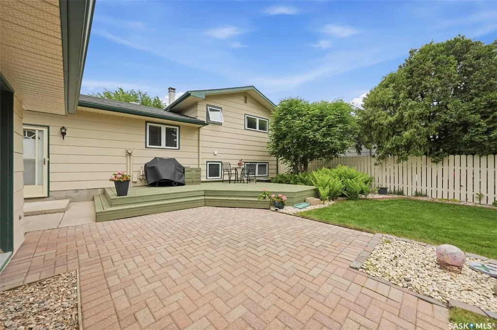 261 Assiniboine Drive Saskatoon SK S7K 4A3