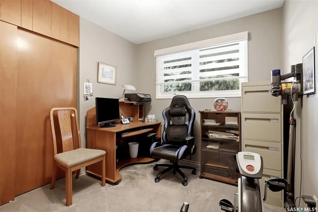 419 Garnet Street N Regina SK S4R 3T2